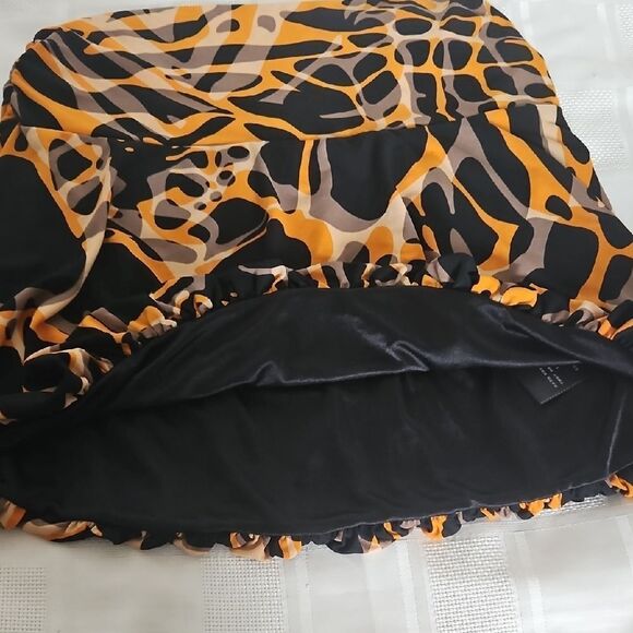 Guess by Marciano Vibrant Abstract Bubble Hem Mini Skirt - Picture 5 of 16